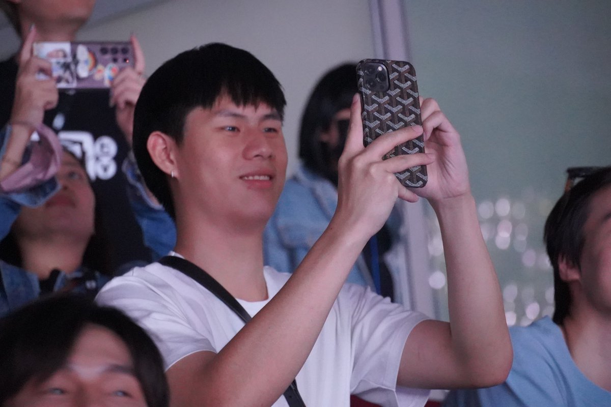 Heemin_JaJaa's tweet photo. แววตาแบบความภาคภูมิใจ https://t.co/HNZ1kU4r72