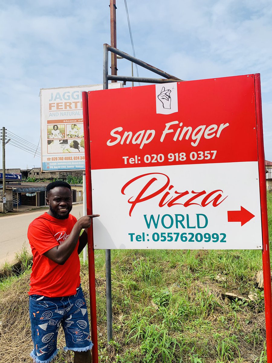 EAZIMANDOTCOM's tweet photo. As an ambassador for @pizaworld and @snapfinger_gh I visited the branches in Takoradi.

Enjoy our pizza xperience at our branches: Monkey Hill and Lagos Town.

#theguyestblogger https://t.co/ow7GFCmt2H