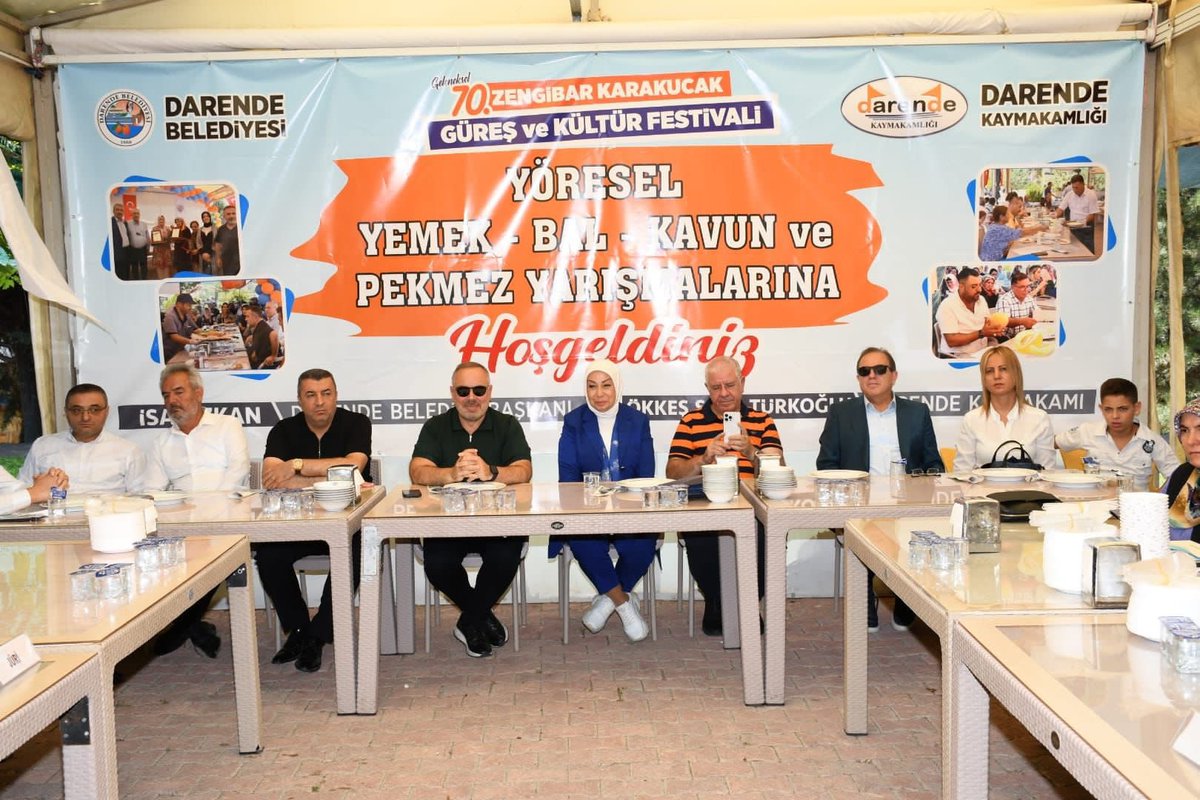 oznurcalik's tweet photo. Darende Belediyesi Geleneksel 70. Zengibar Karakucak Güreş ve Kültür Festivali kapsamında düzenlenen Yöresel Yemek yarışması ve ödül törenindeyiz.. https://t.co/vuUAHgy1tf