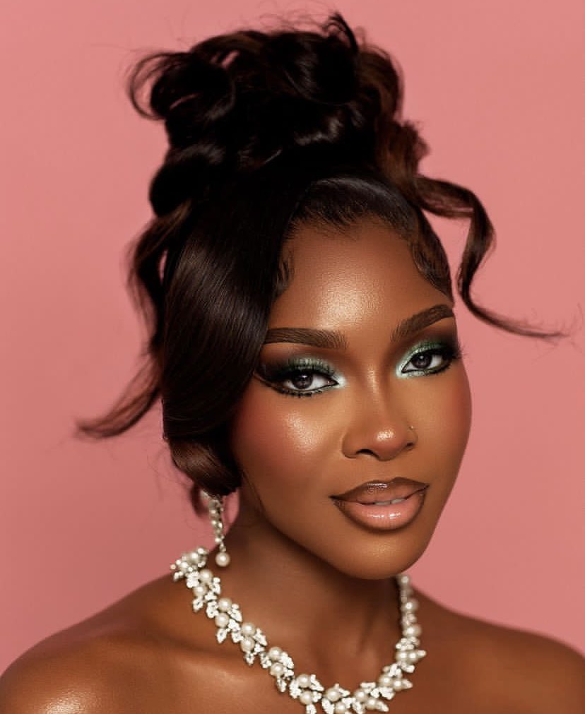 legitngnews's tweet photo. Happy weekend from the famous reality star, singer and TV personality, Vee!
Her face card never declines🔥❤️
📸: @hayoor @veeiye (Instagram)
#legitng #legitposts #veeiye #weekendbeauty https://t.co/GeORfUEVFA