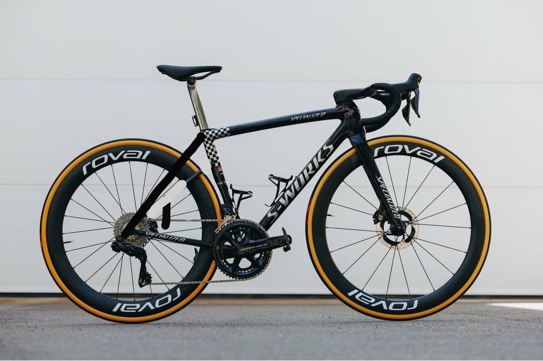 Nick_Burr1's tweet photo. @Domestique___ Fixed it 😉 @iamspecialized @soudalquickstep https://t.co/9l7lgTkBuZ