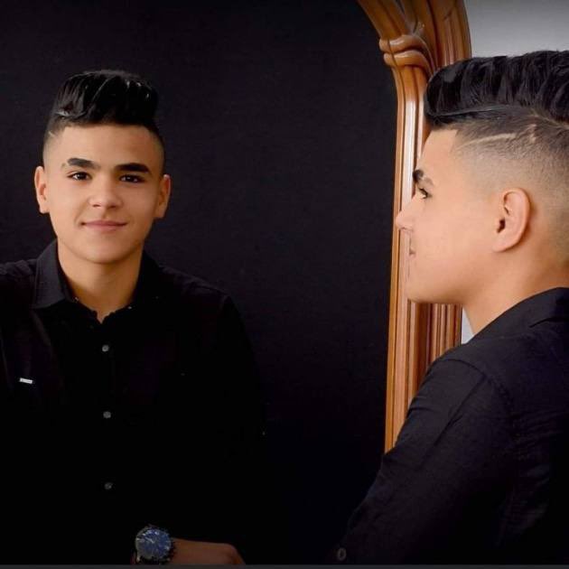 كل فترة نزلو عني ما بدي حدا ينساني .

- الشهيد البطل " غيث يامين ". 🤍