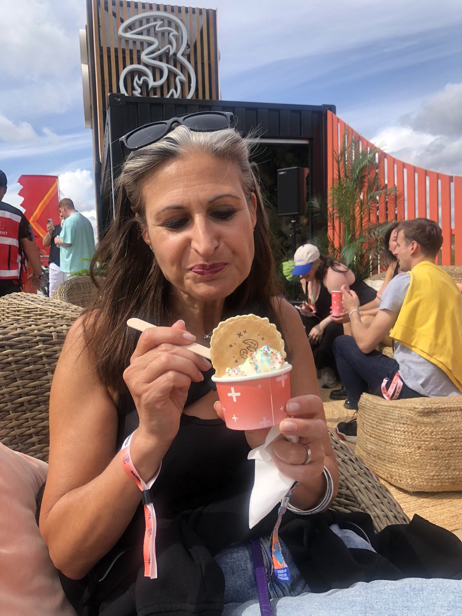 Martin_Judd's tweet photo. Free ice cream in the #readingfestival arena too! @silvana62000317 @ThreeUK https://t.co/5bm21gvvf1