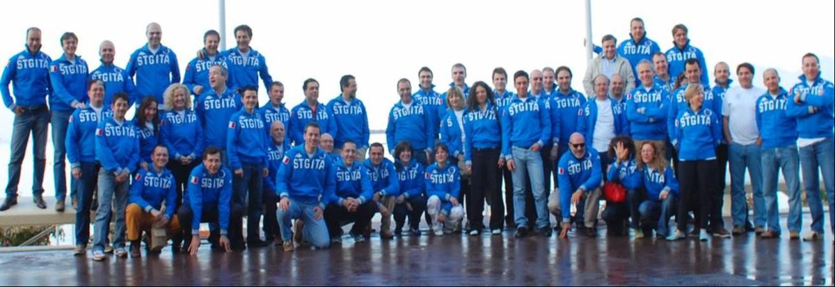 maurilio99's tweet photo. 16 anni fa , credo , comunque tanti anni fa con tanti amici in Costa Azzura....  Ornella, Ale, Roberta, Michele, Luca, Max, Silvia, MTeresa, Emanuela etc etc etc.....c'eri anche tu ? 
I ricordi, quelli belli  belli #STGforever #ProudIBMer https://t.co/G33M3Ww0wG