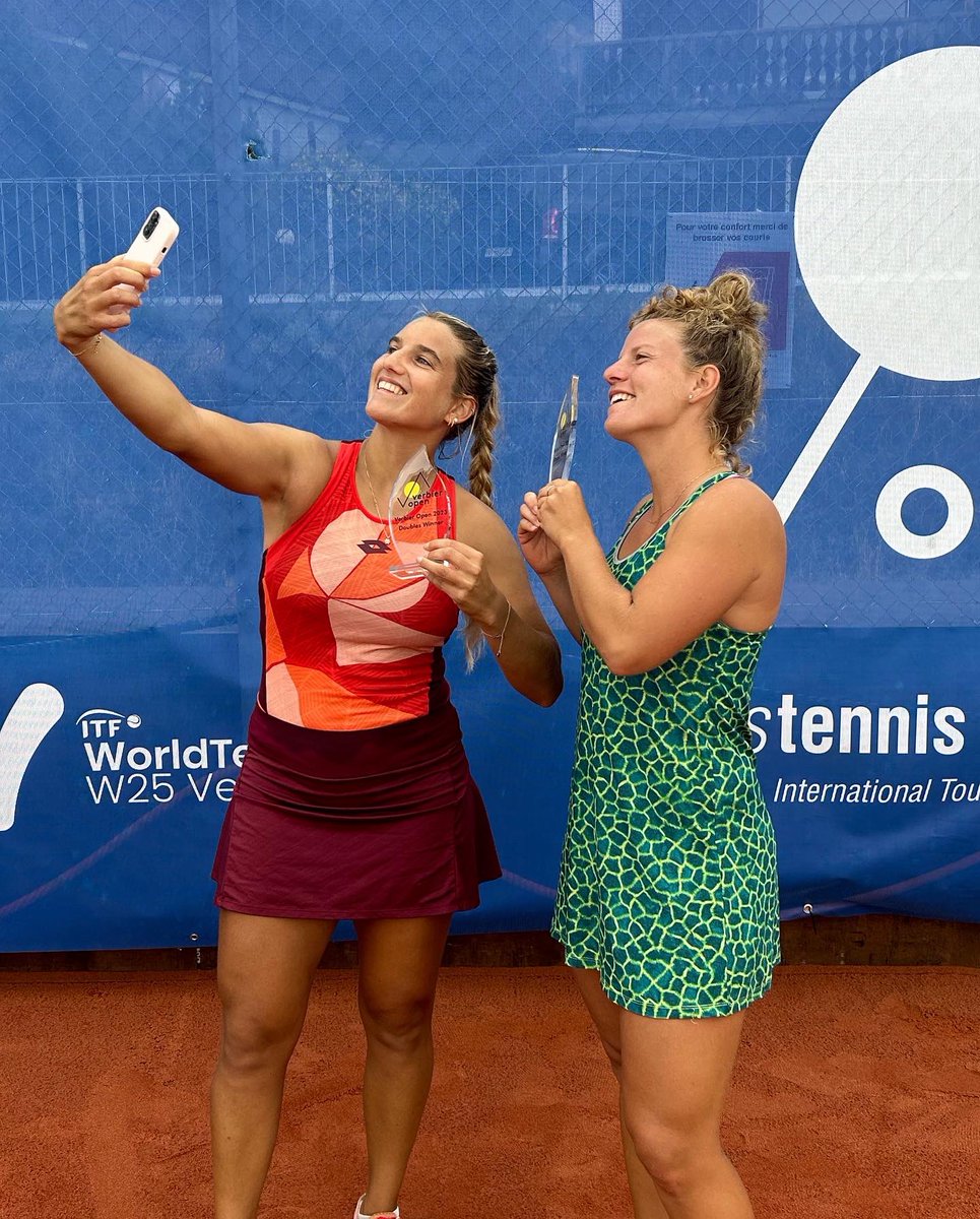 ChiesaDeborah's tweet photo. Doubs winner 25.000$ Verbier
🥇⛰️🇨🇭
First title after 6 years and many injuries #12 🤩
Grazie Dali per la settimana 👯‍♀️🔥
Ma soprattutto grazie a chi sceglie di starmi vicino in questo periodo complicato 🙏🏻
We keep going 👊🏻🚀

🔜 Trieste 🇮🇹 https://t.co/WUCoiRoqzh