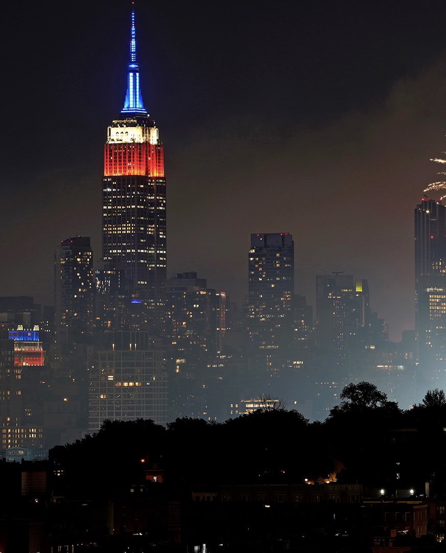 Gateio_mia's tweet photo. Living in my younger-self dream

4th of July, 2020

Similar to the photo took in Brooklyn rooftop https://t.co/W672PArlGe