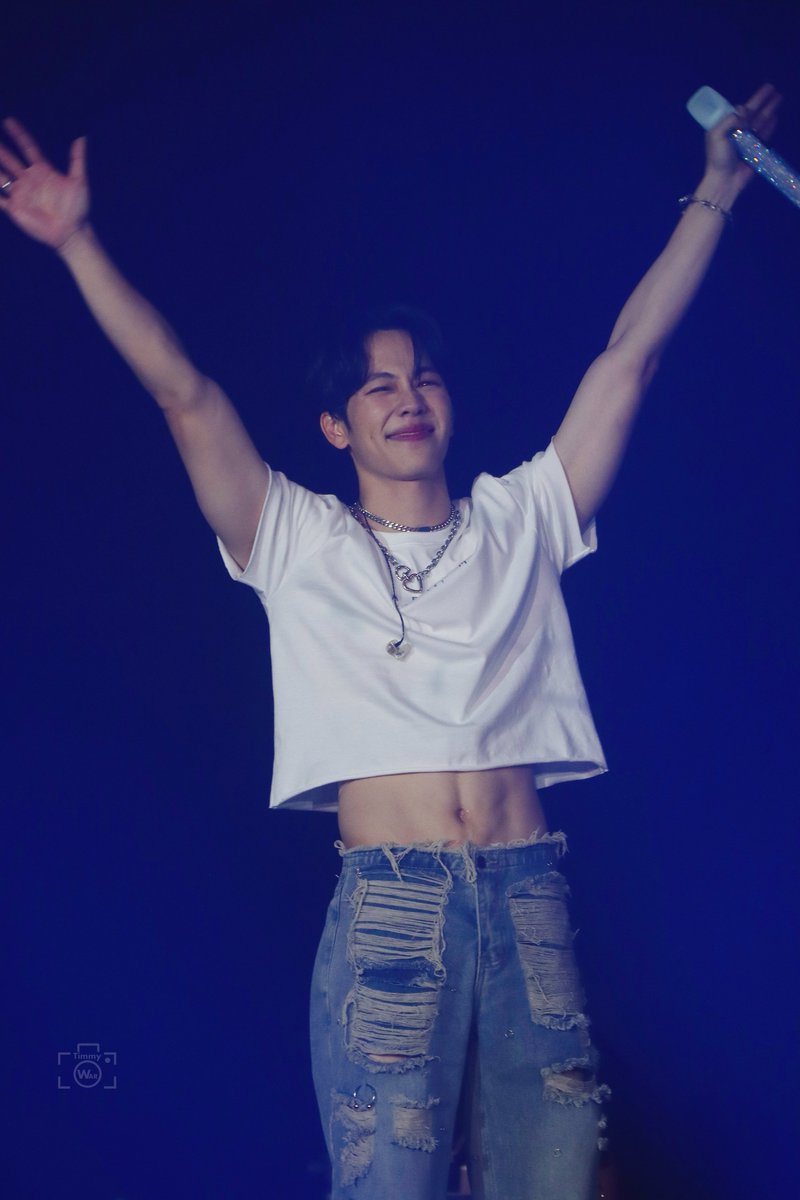 T2WarPP's tweet photo. บ๊าบบายคับ...คนเก่ง
🥰❤️

26.08.23
#WarismConcert_Day1 
#WarismConcert #T2War
#warwanarat @warwanarat https://t.co/AL5J1yylLv