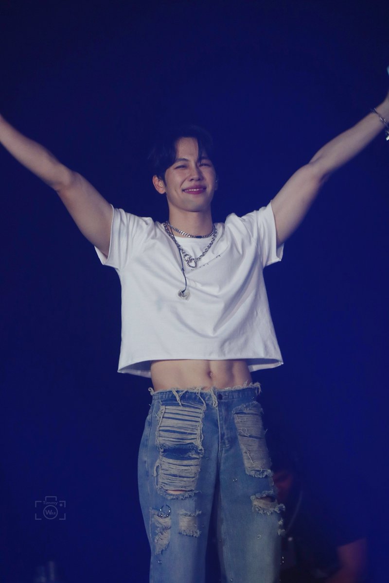 T2WarPP's tweet photo. บ๊าบบายคับ...คนเก่ง
🥰❤️

26.08.23
#WarismConcert_Day1 
#WarismConcert #T2War
#warwanarat @warwanarat https://t.co/AL5J1yylLv
