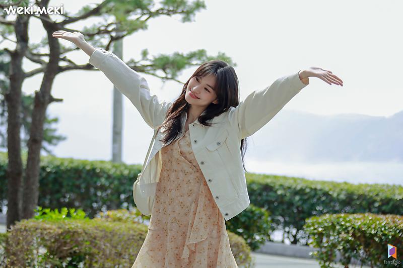 Cute ❄️❄️
도연 - Doyeon
 #위키미키 #WekiMeki <a href="/WekiMeki/">WekiMeki 위키미키</a>