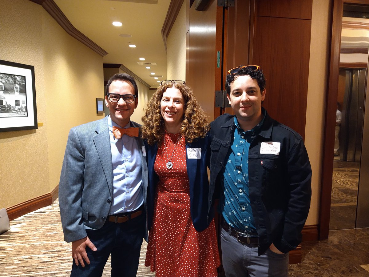 adammarx13's tweet image. FINALLY posting!

W/ nearly 100 ppl, Wednesday&apos;s #LinkedInLocal Atlanta was a HUGE hit! 💥

Couldn&apos;t have done it w/o my cohosts @raksimon &amp;amp; Phil Davis. 🎙️

So grateful to our guests @AlyintheATL &amp;amp; Isabella Bedoya, &amp;amp; the @BuckheadClub.

Next one soon! 😉

➡️ @Zero2OneNetwork 🚀