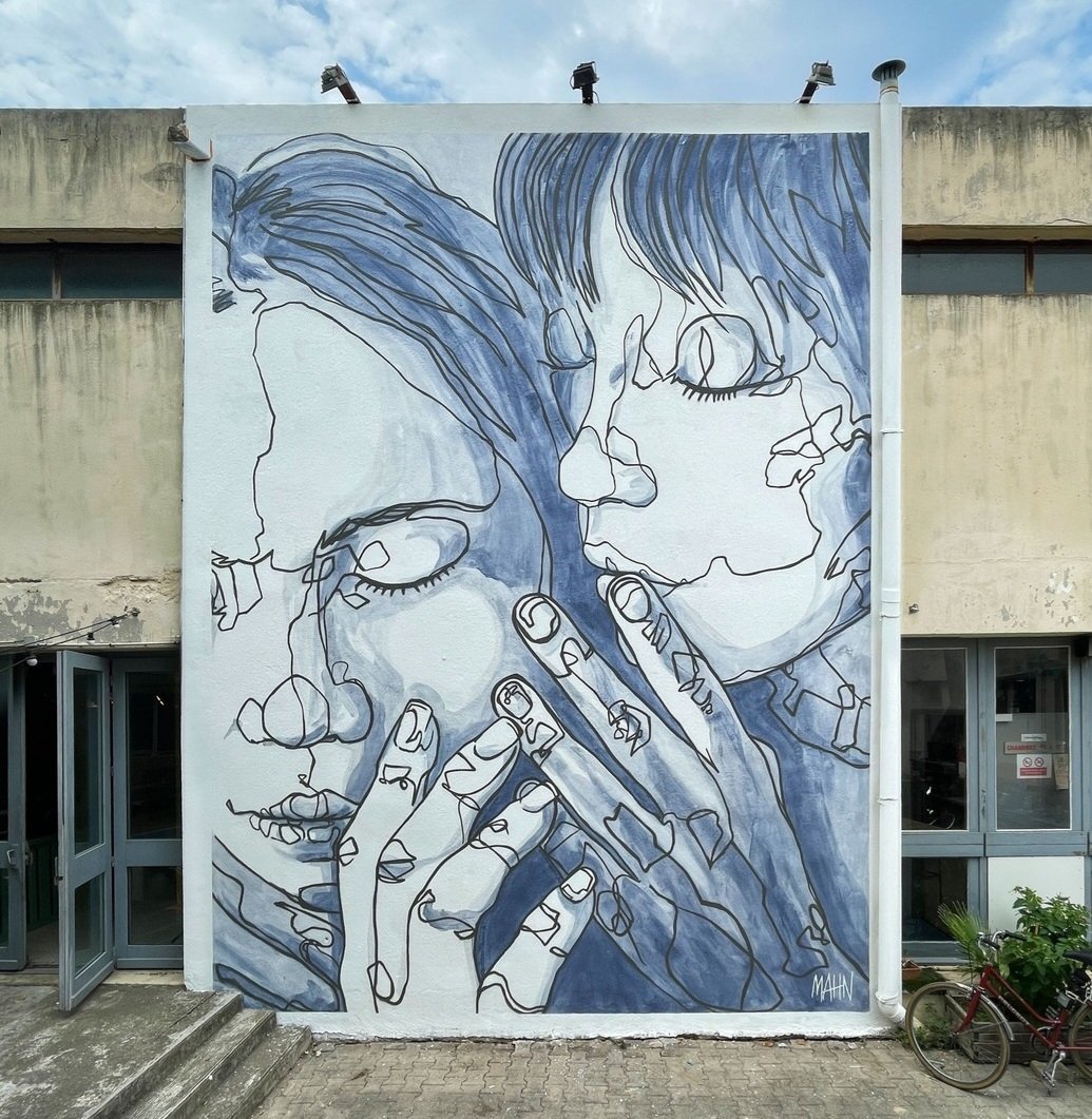 MolinaStreetArt's tweet photo. Art by French Mahn in Marseille, France (2022) #mahn #lamolinastreetart | photo via artist https://t.co/JwcOk5b3QZ