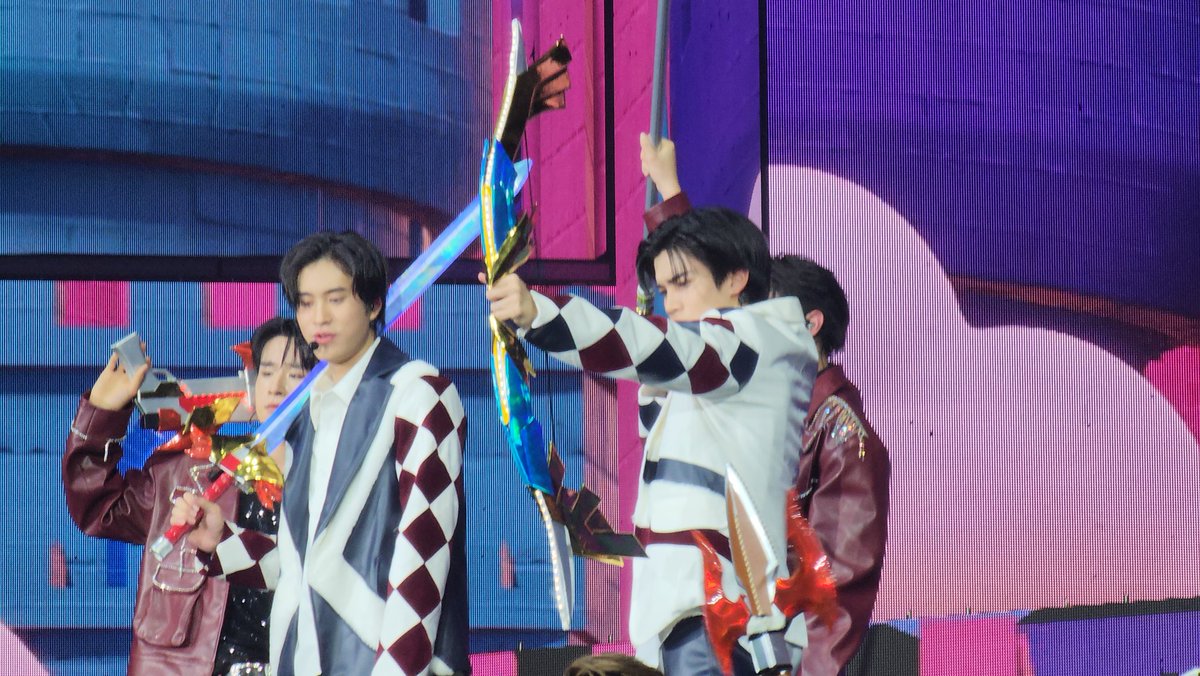 opel_zuza's tweet photo. เขินให้หน่อย ver.เจมโฟ้ด feat.ไลแคน
น่ารักมากกกกกกก ต่อสู้ในเกมไปเลย เย่ 5555555555555555

#GeminiFourthConcertD1 https://t.co/ppSvj8VNaJ