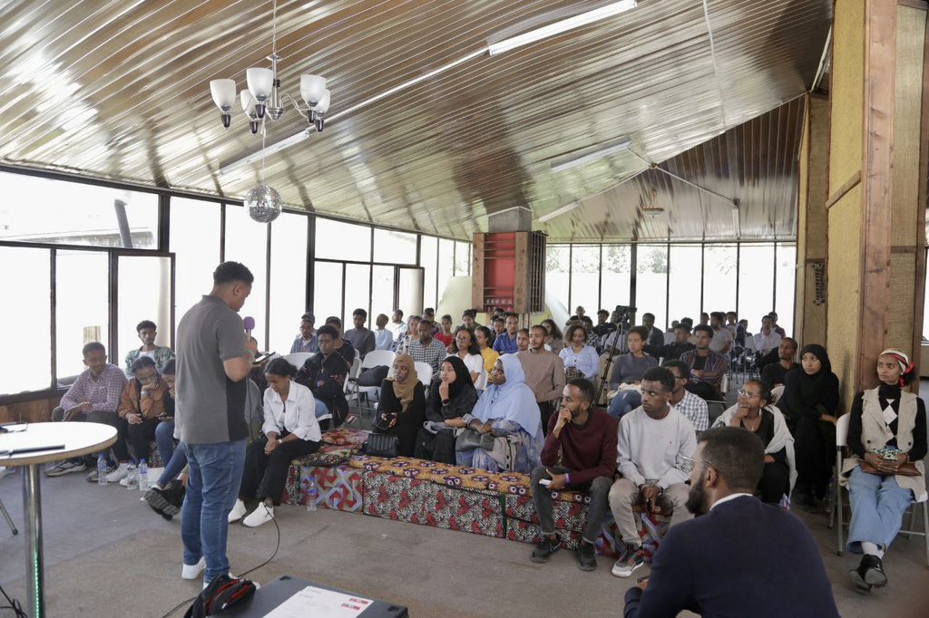 Amanuel Sileshi, Photo Journalist said that "I noticed that we take a lot of pictures everywhere we go, so let's utilize our phones for a purpose" while speaking on the topic photography for Peace.

📍Atmosphere
#internationalyouthday #IYD2023 #EmpoweredGeneration #ብቁትውልድ