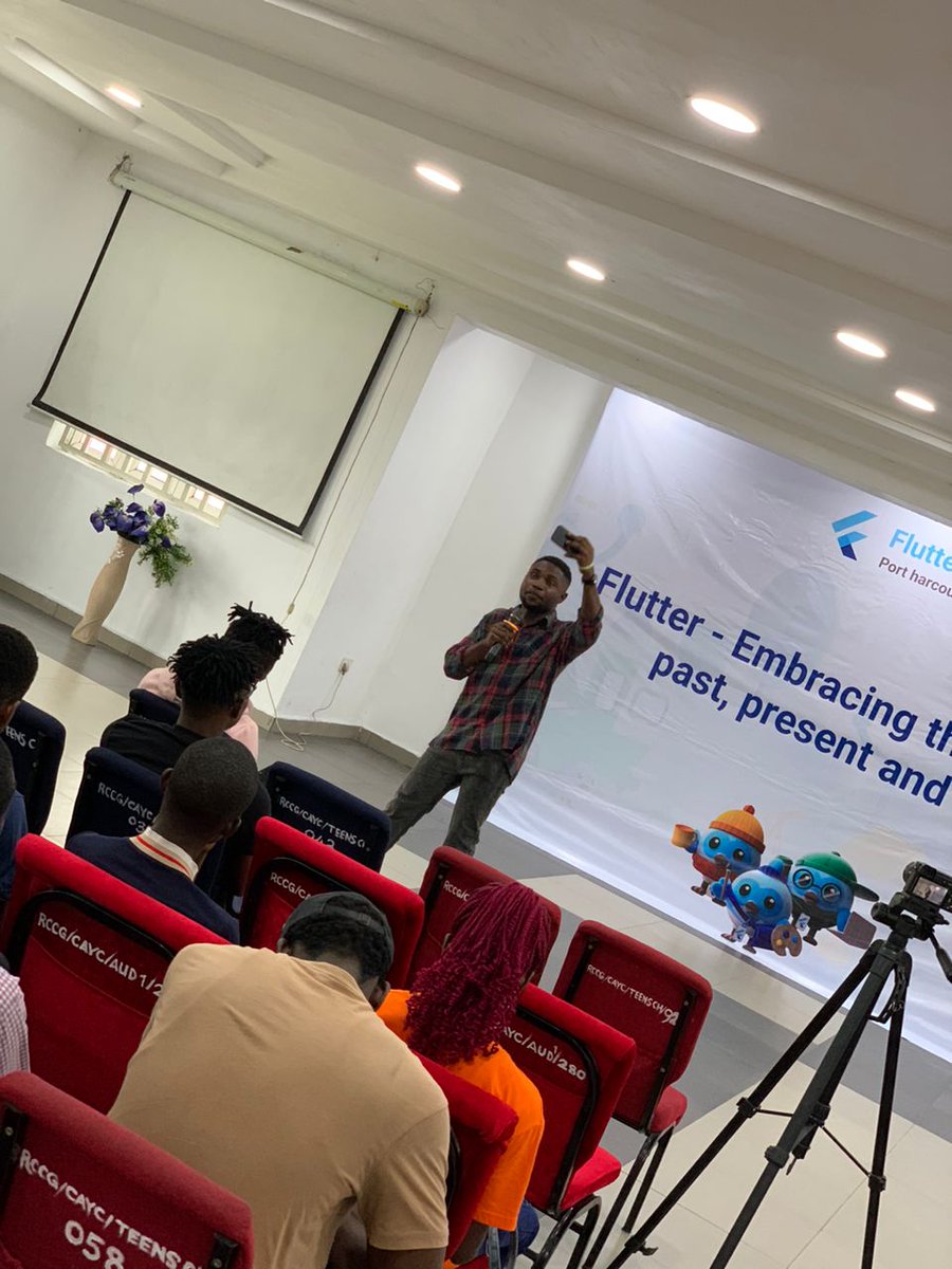 Flutterconf_'s tweet photo. @edeme_kong
Talking about a "beginner's guide to debugging and testing in Flutter".
#flutter #flutterconf #flutterPH #flutterconf23 #flutterdevs https://t.co/jz7CtAOagc