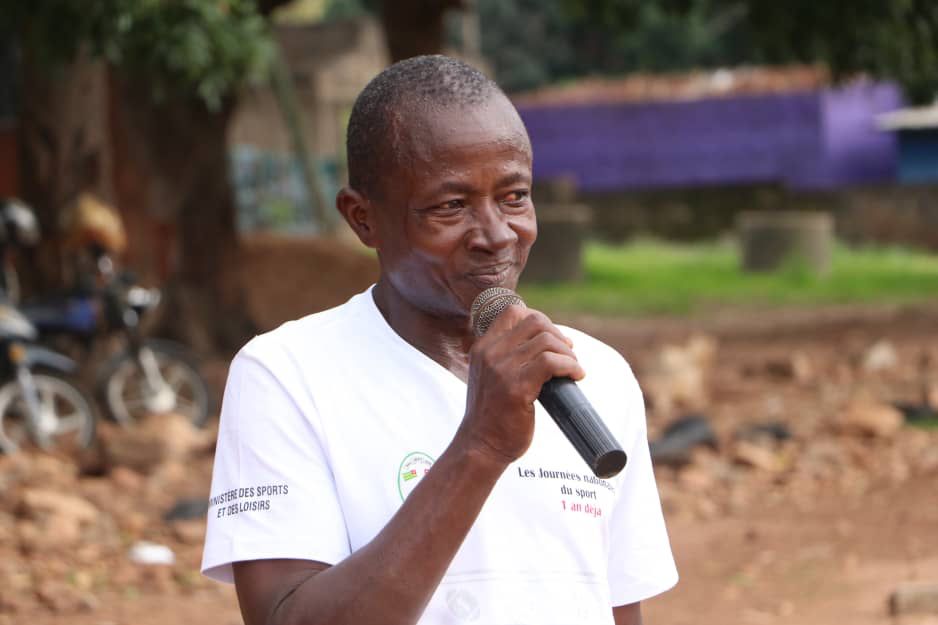 Après une semaine intense, l'équipe municipale avec Mme la Maire <a href="/YawaKouigan/">Yawa A. Kouigan</a> s'est donnée rendez-vous sur le terrain du lycée d'Atakpamé pour des activités sportives

#JNS