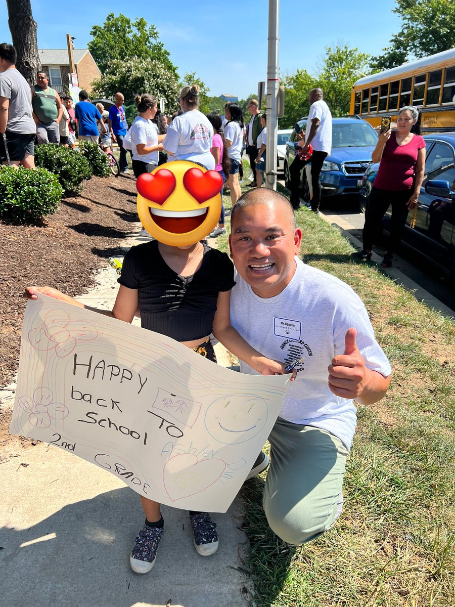 JoneLaneAP's tweet photo. Community tour of our community was AWESOME! https://t.co/dqOvT3LSlV