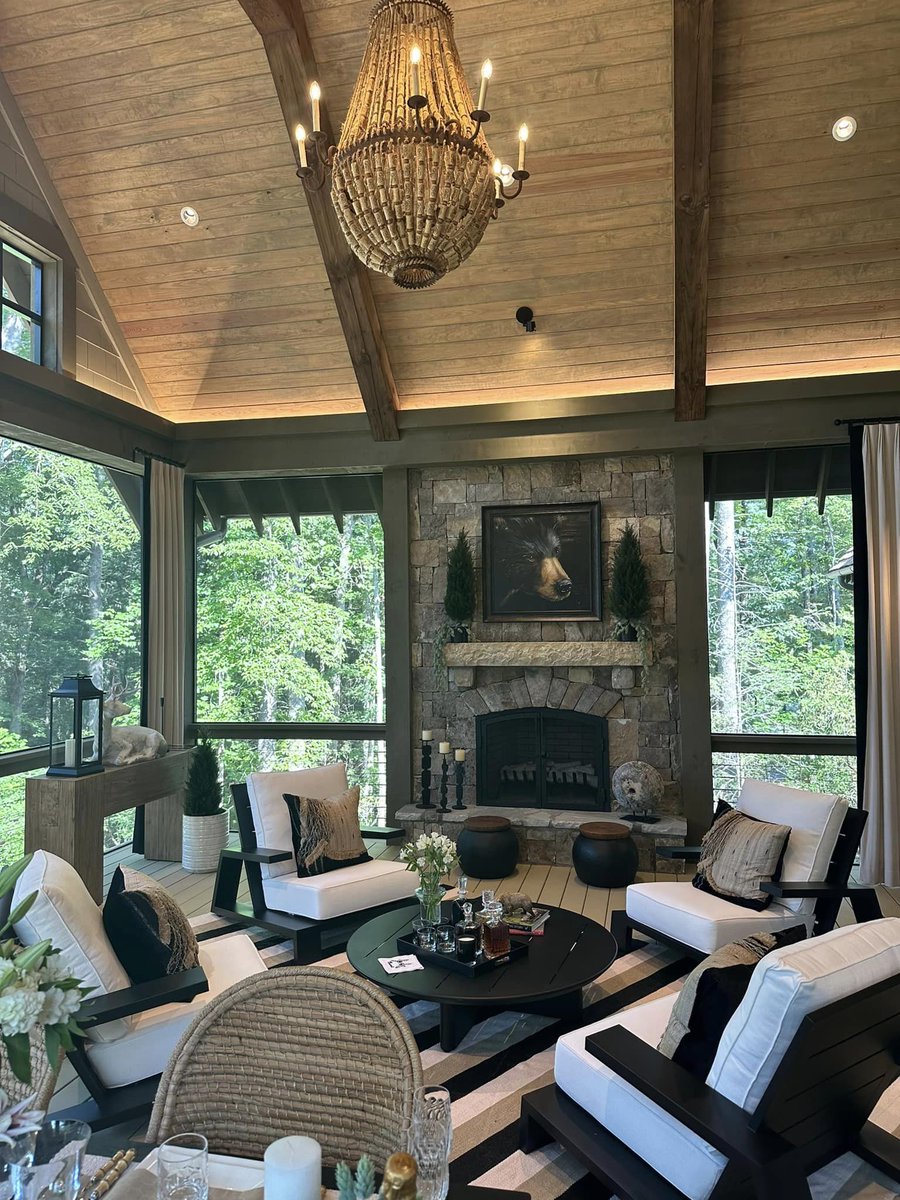 HeatherHmksold's tweet photo. So proud of my Momma! So talented and such a beautiful porch. You out did yourself once again. Cashiers, North Carolina… Designer Showcase 2023 #interiordesigner #mondayshome #designershowcase #lynnmonday #cashiersnc #lovemymomma #talent https://t.co/ZgKdmdcia0