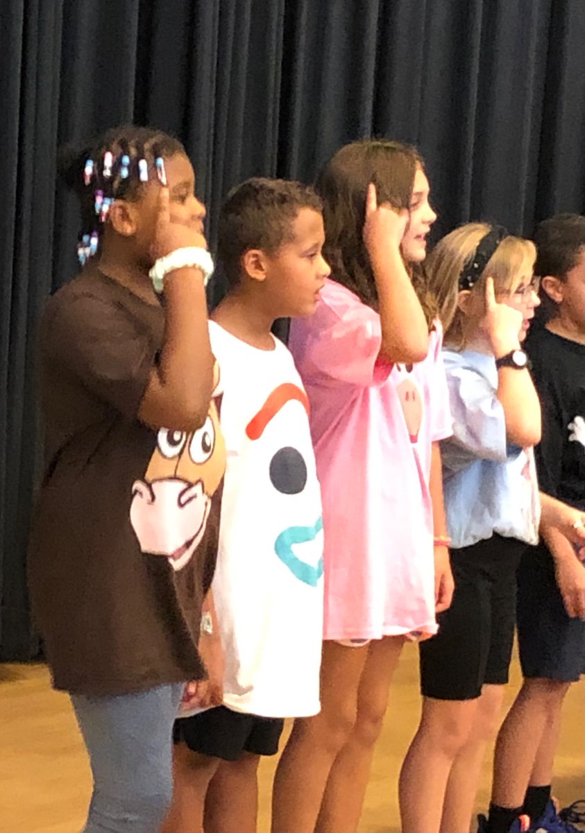 LisaFallaw's tweet photo. Our @EastAiken Advanced Music students did an AWESOME job at yesterday’s @uwaiken’s kickoff! These talented kids and their amazing teacher, Morgan Hanna never cease to amaze me!!! #ProudPrincipal #ToyStory #YouHaveAFriendInMe https://t.co/USpSXA756D