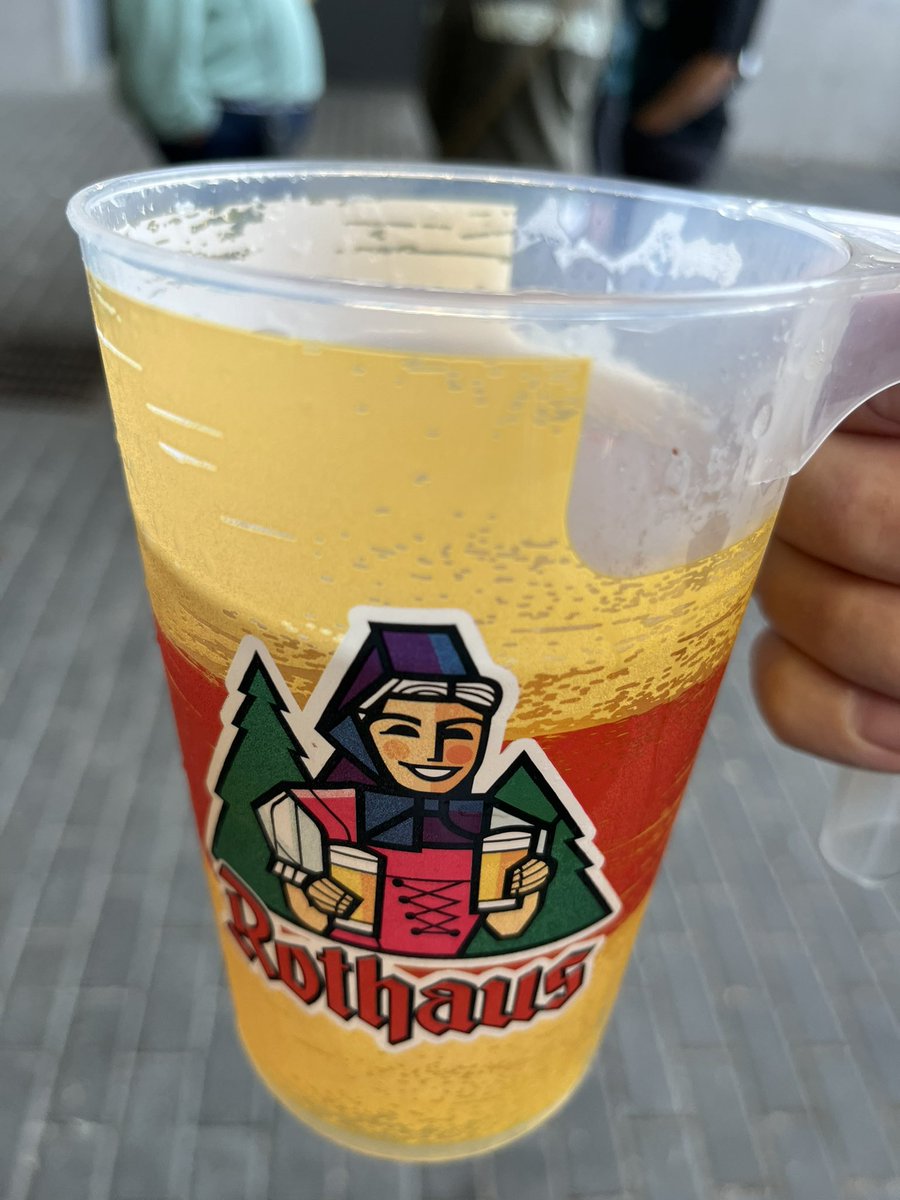 maierst's tweet image. Kann losgehen 💚🤷🏻‍♂️⚽️🍻
#scfSVW