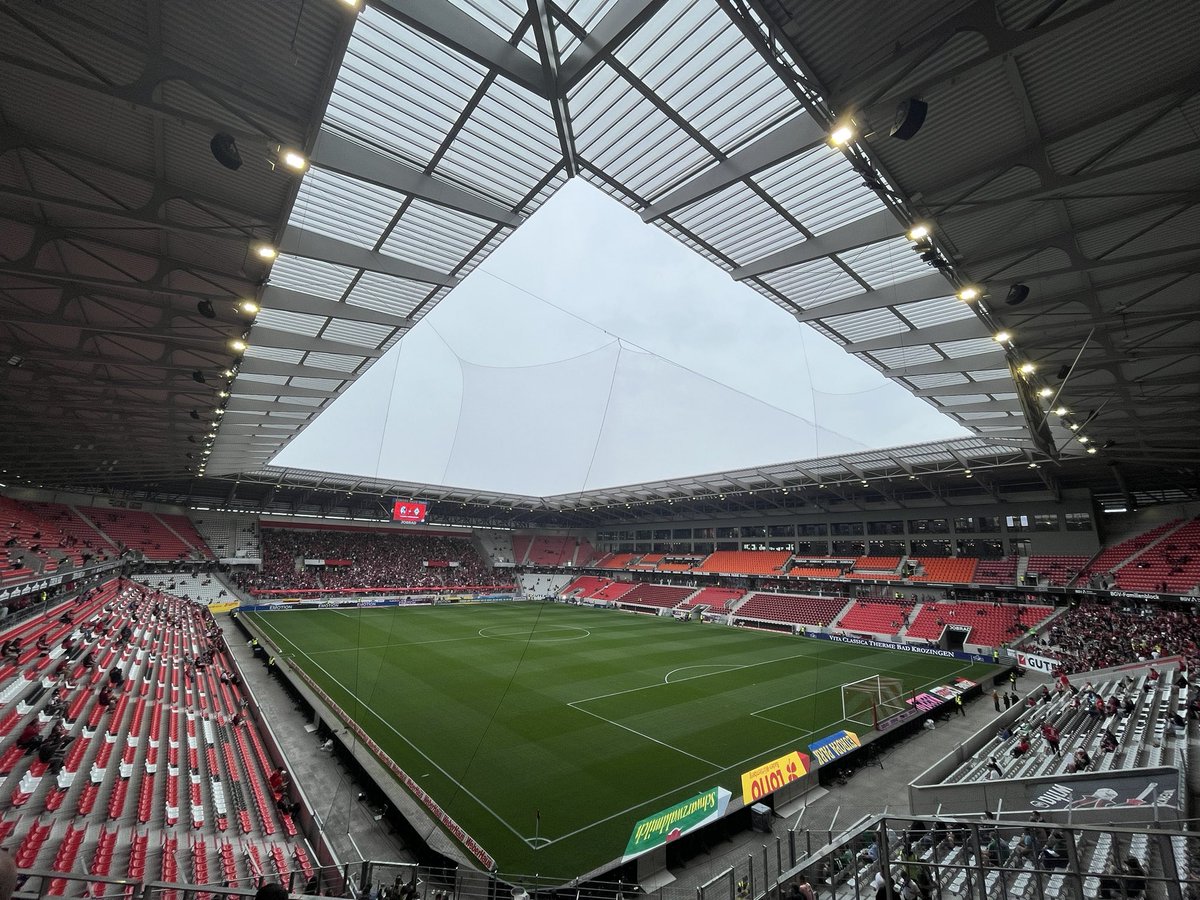 maierst's tweet image. Kann losgehen 💚🤷🏻‍♂️⚽️🍻
#scfSVW