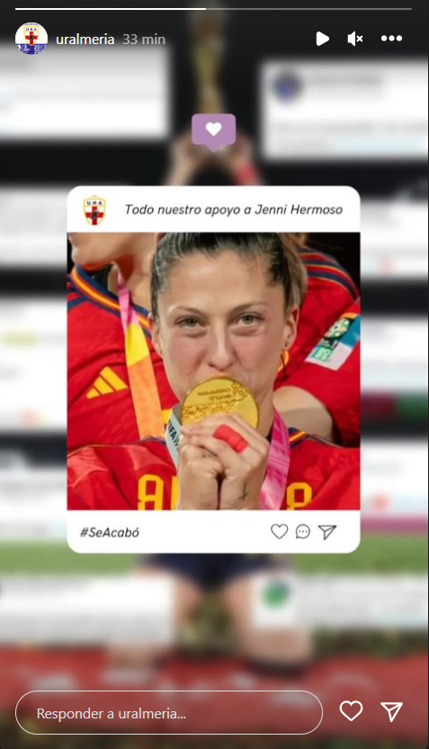 Erafutbolfem's tweet photo. 💪 El Unión Rugby Almería y la Federación Catalana de Rugby también se suman al apoyo a @Jennihermoso 

✍️ La Federación Catalana de Rugby ha escrito un comunicado: 

🗣️"Condenan cualquier actitud machista que atente contra el respecto hacia las mujeres. El deporte debe ser un motor para la igualdad, no una fachada para perpetuar y fomentar estereotipos"