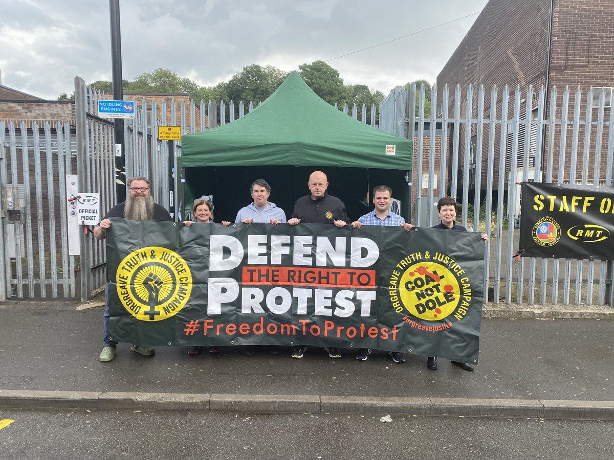 Great support from the @orgreavejustice campaign at todays picket line in Sheffield @RMTunion ✊