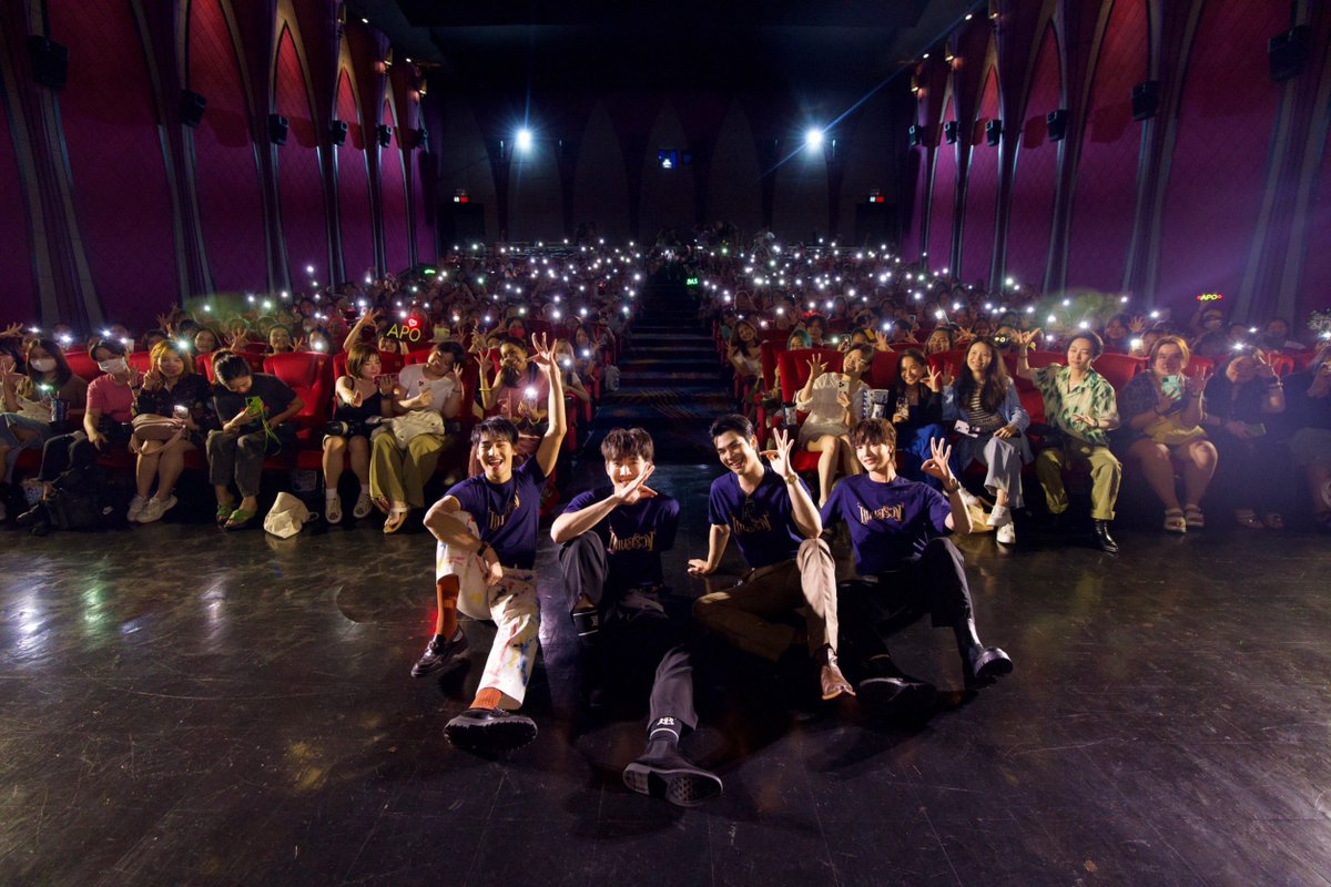 beoncloud_th's tweet photo. บรรยากาศการเดินสาย MAJOR STAR ROADSHOW โปรโมตภาพยนตร์แมนสรวงที่ เมเจอร์ ซีนีเพล็กซ์ สุขุมวิท ของ “มาย อาโป บาส ต๋อง” 🥳✨

@milephakphum @Nnattawin1 @basvpr_ @tongthk 

#ManSuangxMajorStarRoadshow
#ManSuang #แมนสรวง https://t.co/KwIQpRUNXf