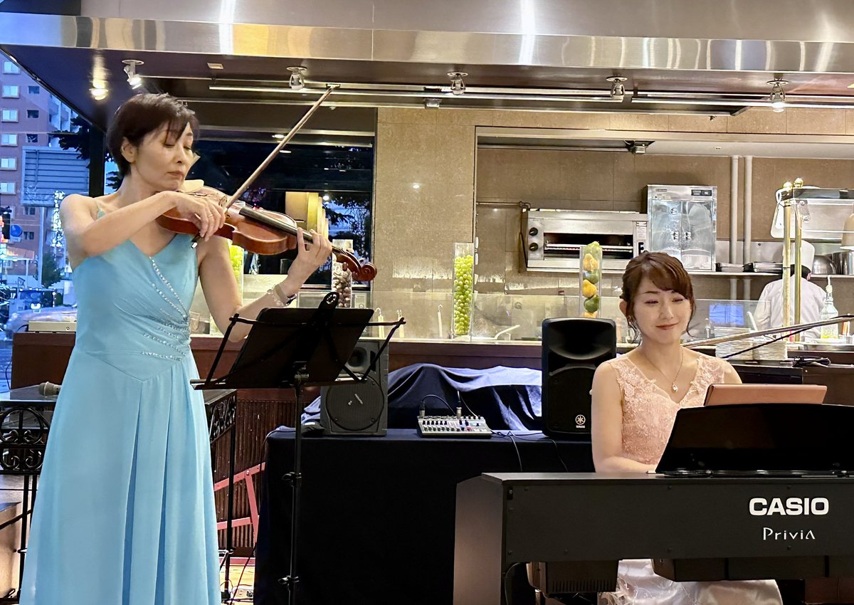 pidapu's tweet photo. 本日のLIVEPATIO🎵🎻🎹✨✨
駒込 綾さん🎻
庄司紗千さん🎹🎤
久しぶりに来れたLIVEPATIO✨
お二人の引き出しはどんどん広がっているのを感じました✨
お会いした皆さんお世話様でした🎵
#LIVEPATIO
#ホテルキャッスル山形
#駒込綾
#庄司紗千
#美味しいもの食べよう https://t.co/jJq93fAvL2
