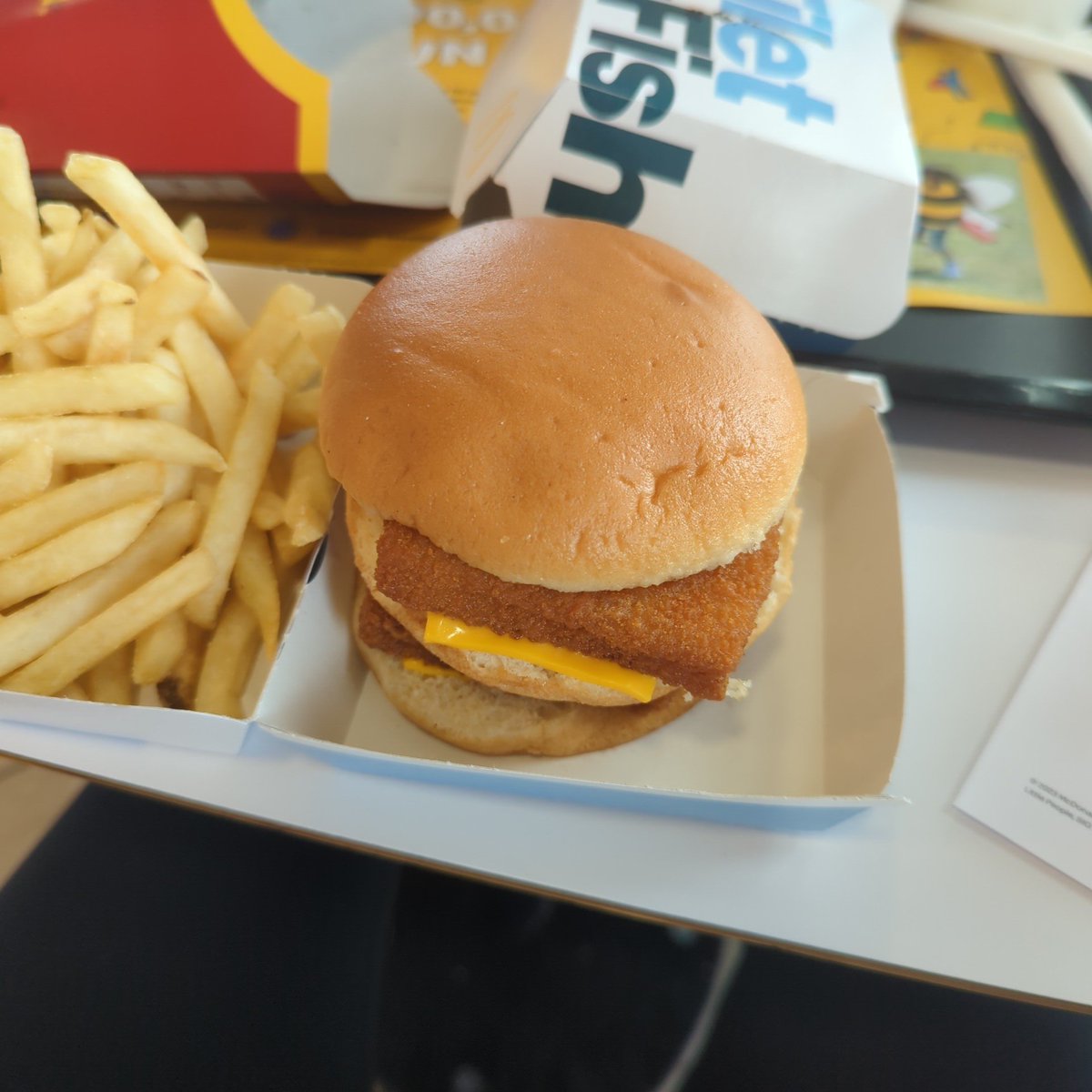 Double fillet o fish - this so should be on the menu <a href="/McDonalds/">McDonald's</a> will make me so happy 😁