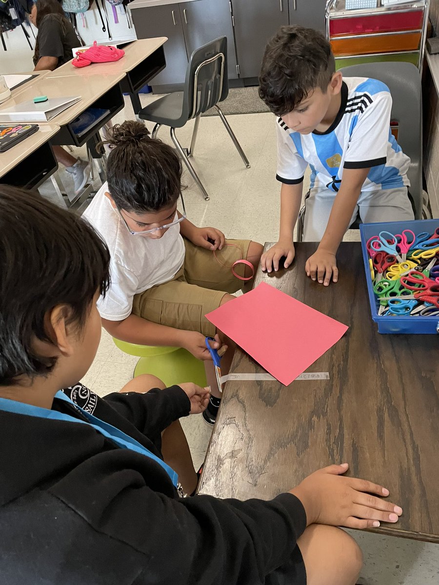 LES 5th Grade tweet media