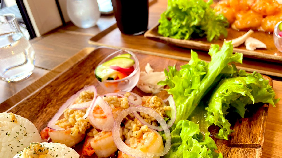 koluwan's tweet image. 今日食べた物
①とっても美味しいガーリックシュリンプ🦐
どうしてもとーちゃんに食べさせたかったの🤤
滝川でランチ🍽
サービスで頂いたアイスも美味しかった🍨😋
 #n_and_n
 ②暑さを内側からクールダウンのかき氷🍧
 #snowlab
 #スノラボ