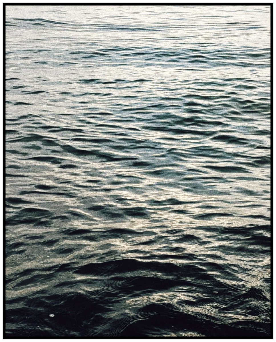 Serenading my soul with the symphony of the waves.