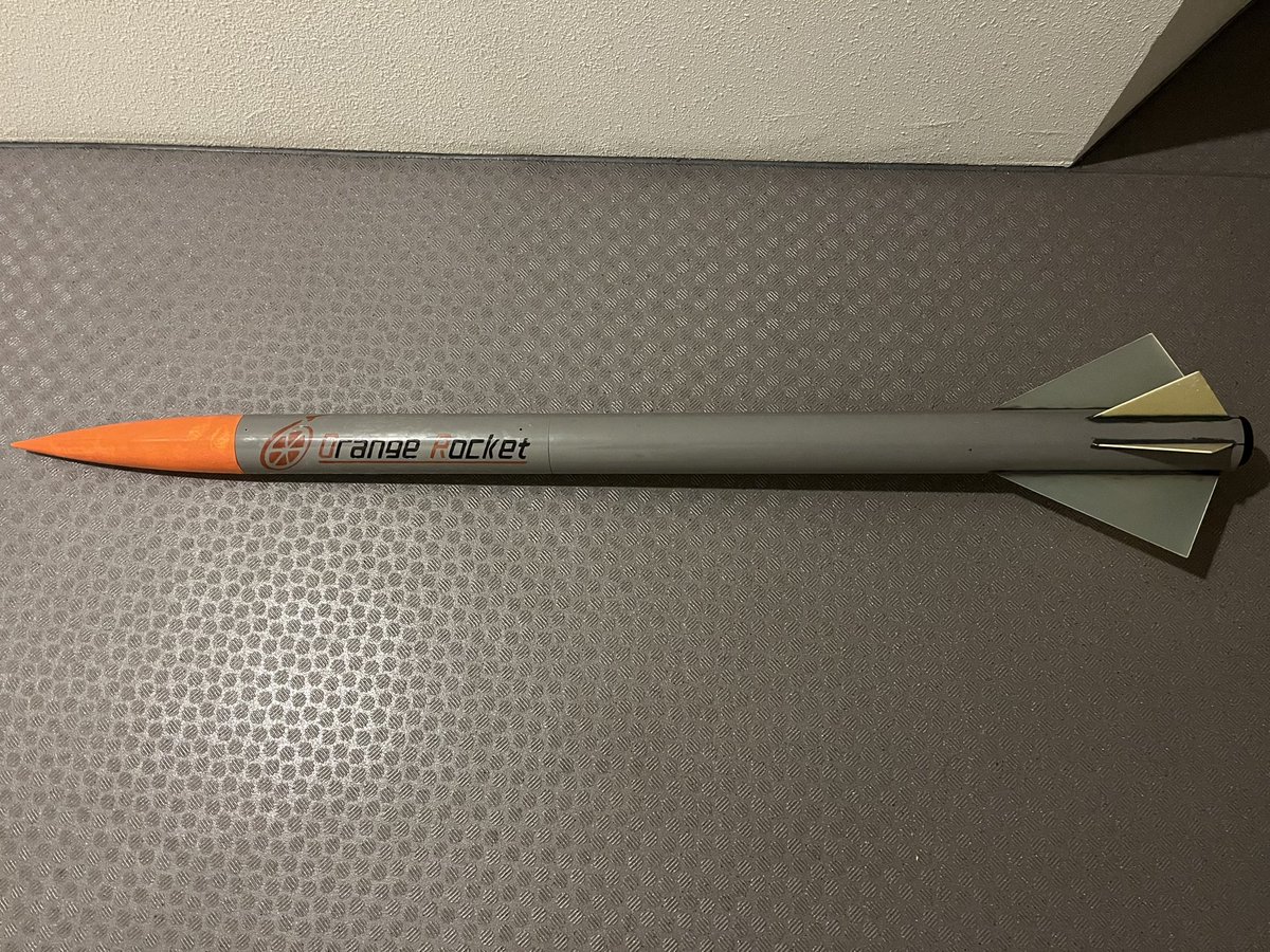 orange__rocket's tweet photo. 10月に開催されるロケット交流会に出展します。大きいロケットはネバダ州に置いてあるので、小さいロケットだけ展示します。 https://t.co/TyNS0TtYdT