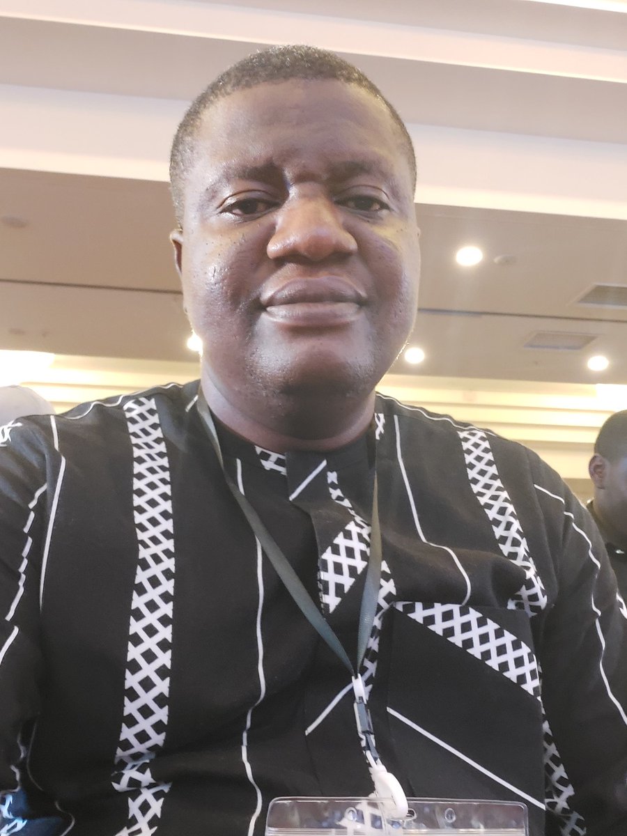 vingoro's tweet photo. #abujacareerfair2.0 https://t.co/IRxJNbFVO0