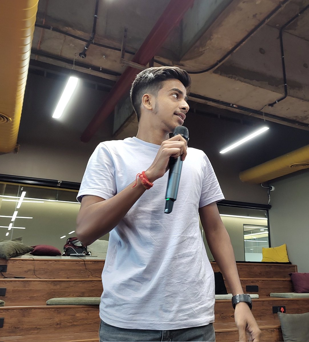 TusharGothwal03's tweet image. 🎉 Wrapped up an incredible day at @hackthisfall Gurugram! From fun introductions to delving into the world of Web 3, blockchain, openstage opportunities – it was a tech enthusiast's day. Thanks to @siddharth_hacks for this experience!
#HackThisFall #HTFGurugram #HTFLearning #HTF