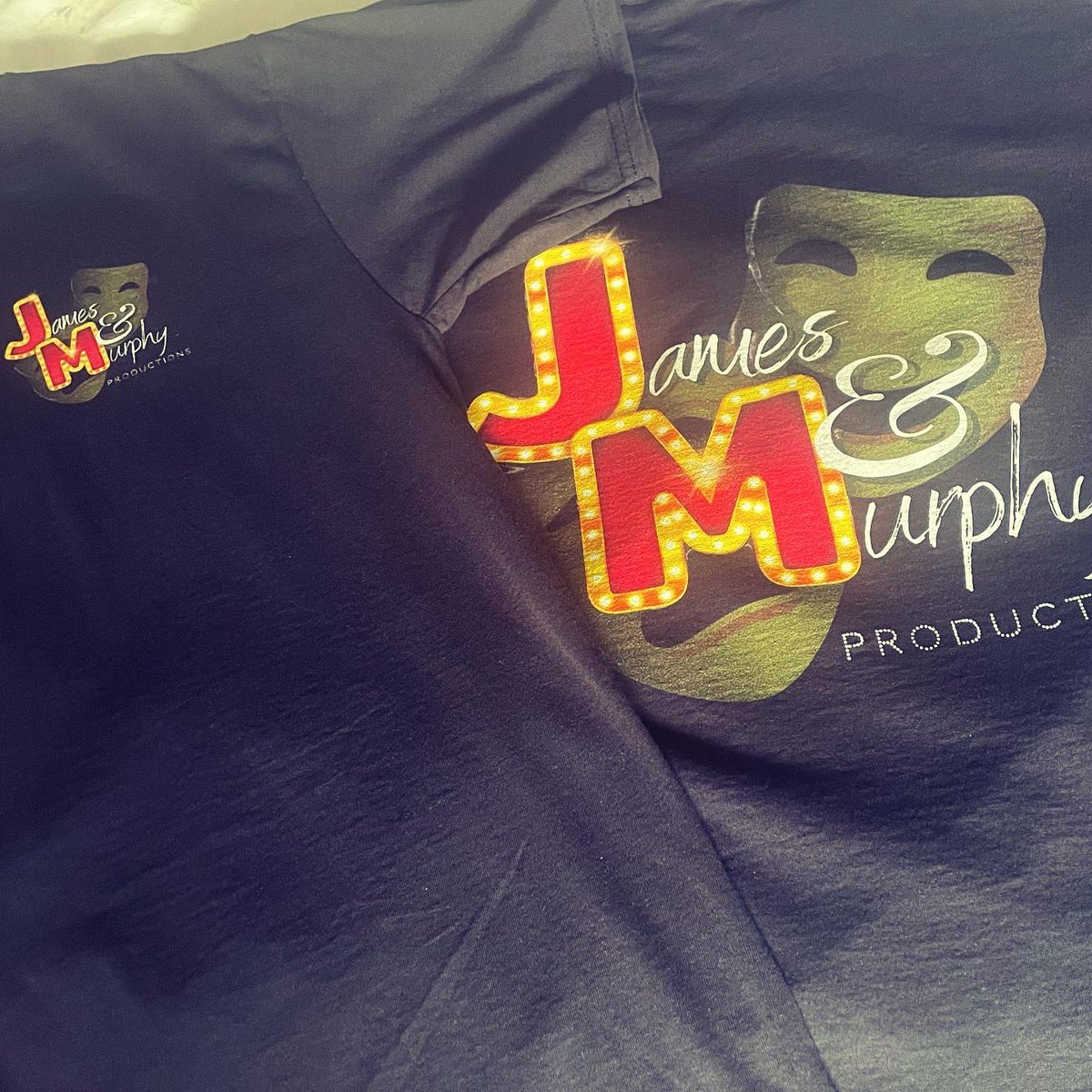 specshows's tweet photo. Our new T-shirts have arrived!! 🎭🤩
#newtshirts #newbranding #newlogo #jamesandmurphyproductions #jamesandmurphy #showproducers #productioncompany https://t.co/DTZxoV5FVP