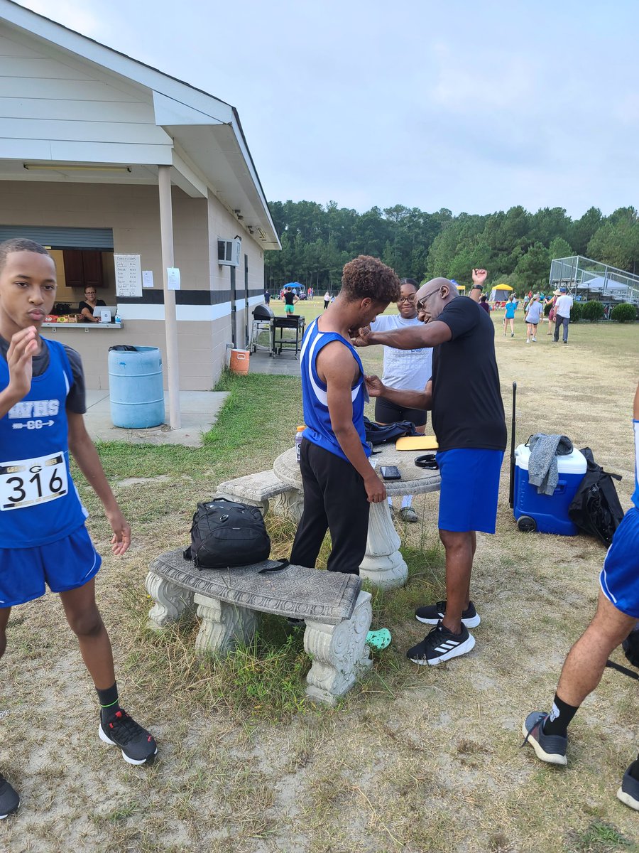 kristle_rouse's tweet image. Late night, Early Mornings! @LaMontaCaldwell was on game duty last night for @WestoverFootba2,now he has on his coach's hat for the 1st Cross Country meet of the season!! Grateful for the @WestoverHS staff that continuously pour into our student/athletes! #ADLife #wolverinestrong