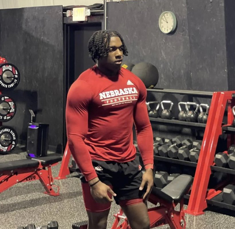 HuskGuys's tweet photo. RB1 Gabe Ervin fun HS facts:

- Ran a 48.87 400m and 22.5 200m dash
- led Buford Wolves in offense (1210 yds on 179 carries, 12 TD) - Georgia Class 6A football state champion
- 23rd ranked RB in country as a recruit and Sports Illustrated All-American candidate
- currently looks like he ate the old Gabe Ervin