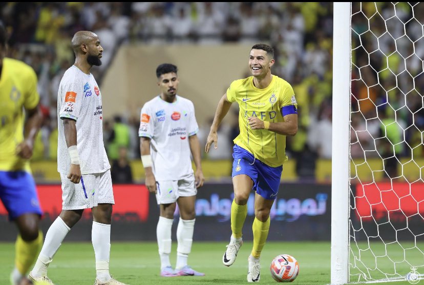 SPL_esp's tweet photo. Hattrick de #Ronaldo le da #AlNasar su primera victoria en liga saudí 
#CR7𓃵 https://t.co/KlWYsA2vVD