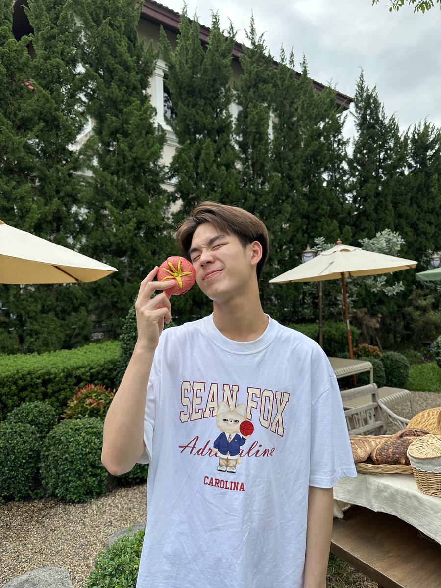 PKrittanun's tweet photo. โรเบิร์ตลู้กกกก #PingKrittanun https://t.co/1urfyGy9nk