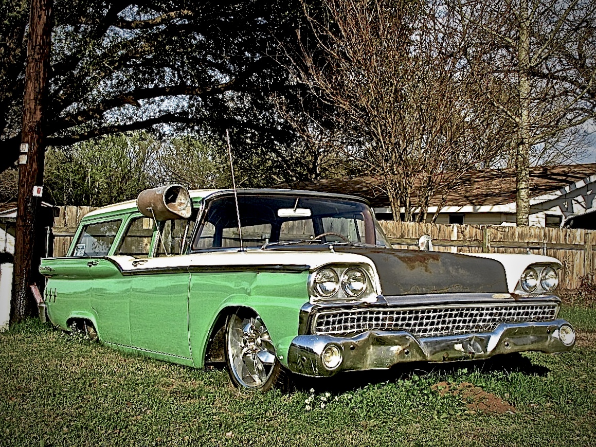 CarManToday's tweet photo. 1959 Ford Ranch Wagon with a window evaporative Thermadoor Car Cooler, in Mexia, Texas. 🇺🇸
#longroof #fordwagon #longroof https://t.co/DaAuc89ruc