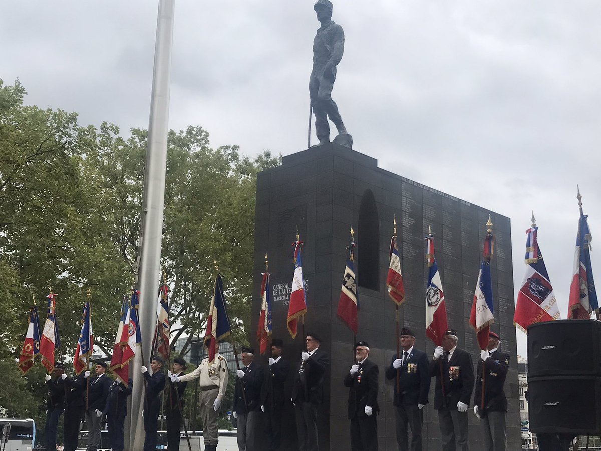 25 Août ! Commémorations dédiées à la libération de <a href="/Paris/">Paris</a> et à la mémoire de temps obscurs et glorieux ! Souvenir du silence de la mer de Vercors, de la capitulation allemande Gare Montparnasse et hommage à la <a href="/2meDB/">2èmeDB</a> devant la statue du maréchal Leclerc ! <a href="/onacvg/">ONaCVG</a> <a href="/Armees_Gouv/">Ministère des Armées</a>