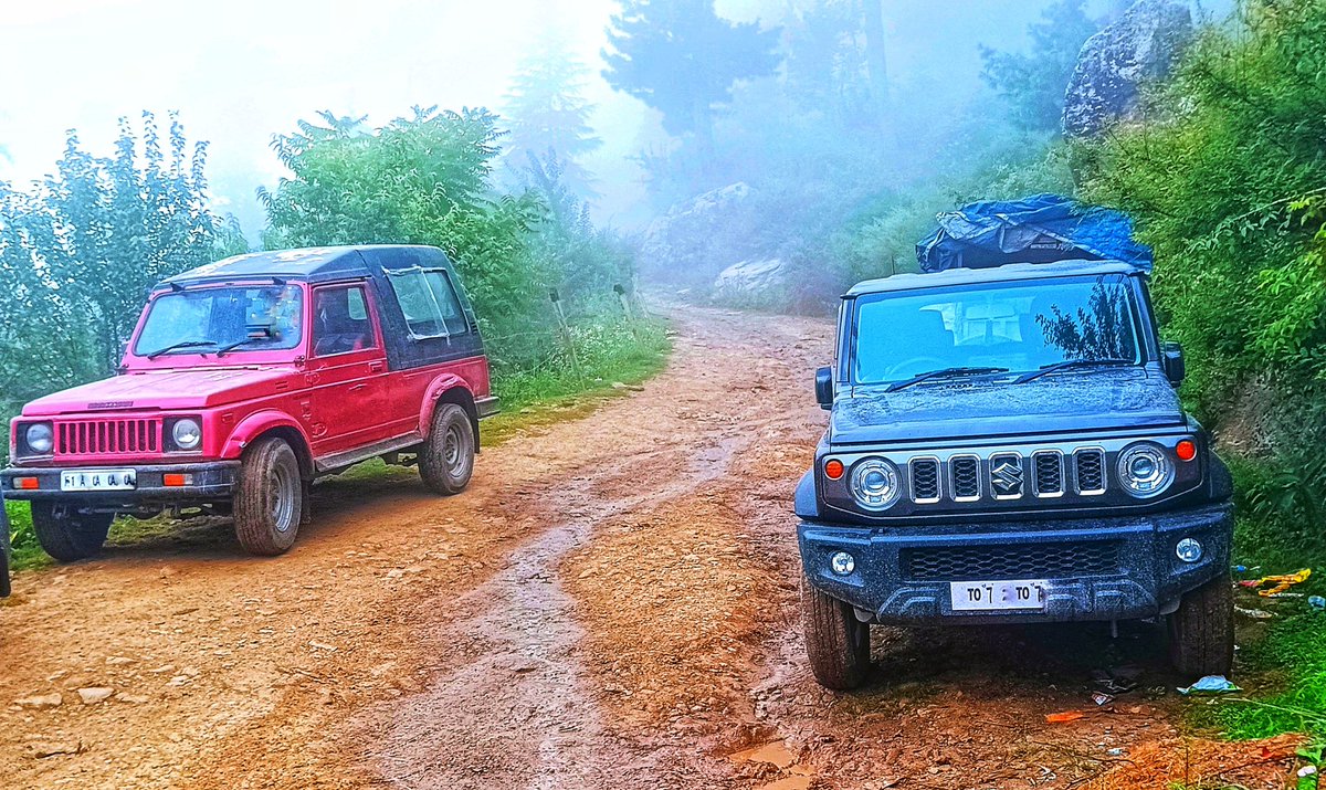rameshpathania's tweet photo. Tale of two Gypsy's, 410 Gypsy E and Jimmy the latest heartthrob somewhere in Western Himalayas on a muddy road. #Maruti #Jimny #MarutiSuzuki #Himachal #India #offroaders @neerjabharat https://t.co/bU1oHnTrdx