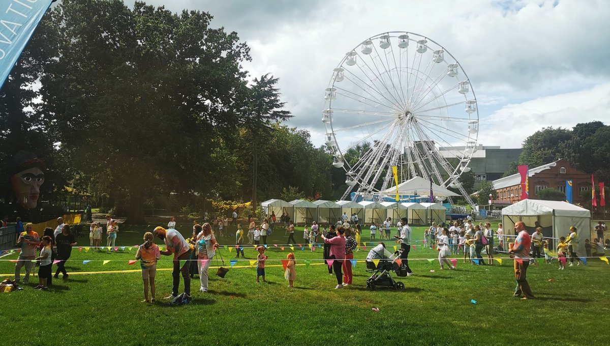 Kate_Laverty's tweet image. I read this last night, and then saw these as I walked the mile long food village at #BelfastMela. #treeglee ❤️🌳