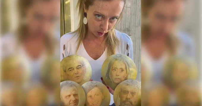 ToxMagato's tweet photo. Si sono prese l'Italia come se fosse una loro azienda familiare con un surplus di 209 Miliardi che non sanno neanche spendere xché sono INCOMPETENTI la fine politica che hanno fatto #Craxi e il #Berlusca sará una barzelletta in confronto a quella che faranno loro!!
#MelonisOut https://t.co/bPsSG2SEQf