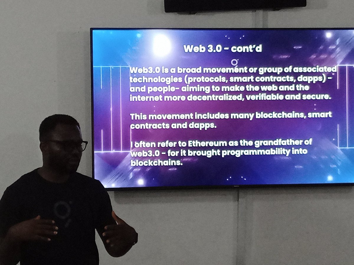 Smallingmuch's tweet image. @charliecodes breaking #web3 concepts into easy chops 
Ah! Thanks @web3_warri for this event..
#web3warri
#Web3Essentials