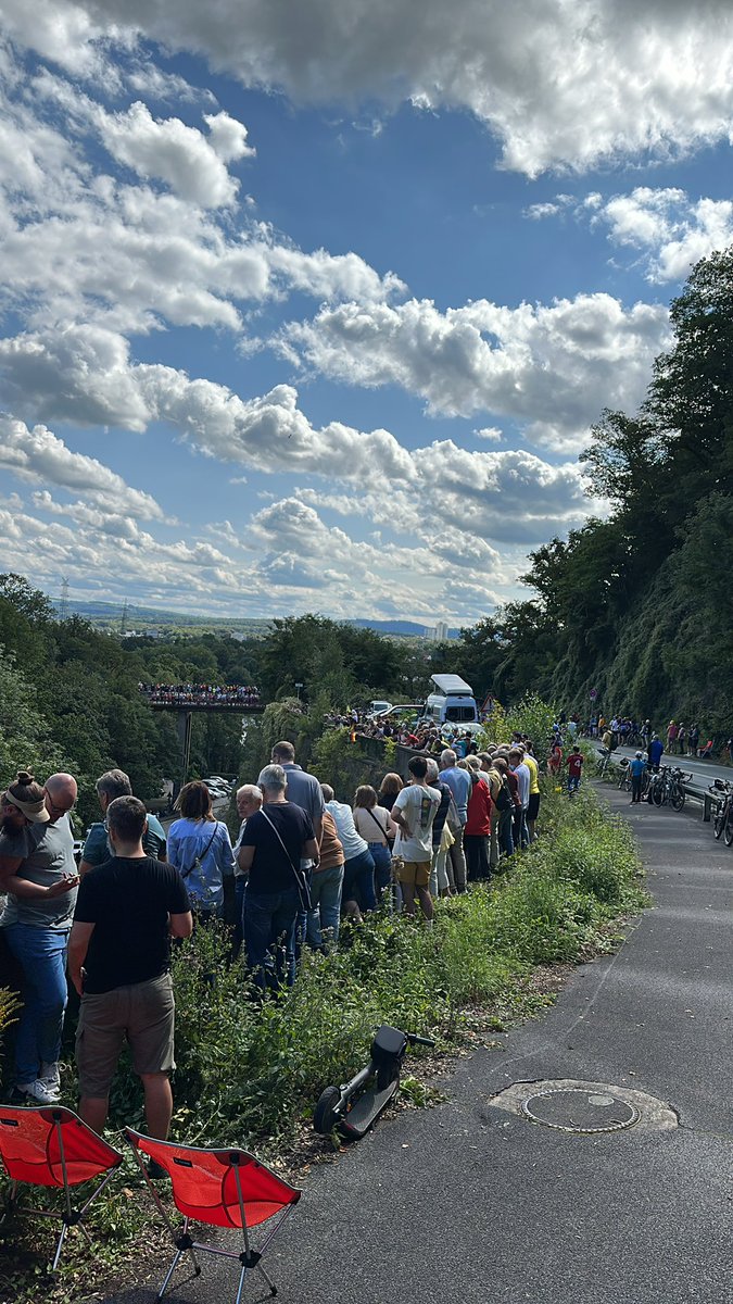 Radcross_De's tweet photo. Endlich normale Leute  #DeineTour https://t.co/HxWOKBr8qc
