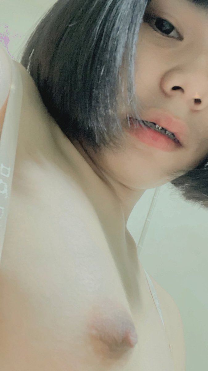 nxngfns111865's tweet photo. อาบน้ำกันงับ อยากมีคนขัดหลังให้จุงง #เงี่ยนหีเเฉะ #เงี่ยนหี #เงี่ยน #เงี่ยนหีอยากโดนเย็ด #หีเด็ก https://t.co/OhWZzubCkw