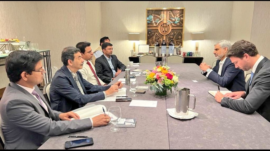 syamprasad1961's tweet photo. @MinisterKTR @KTRBRS @InvTelangana A week back without much publicity KTR and Team went to U.S.A.,Getting Investment to Telangana.The flow of Investment is coming like a Flood. It's not a easy Job.
Heartiest Congratulations to Minister KTR and hisTeam of Officers
#Jayesh_Ranjan #TS_LifeSciences, #ShakthiNagappan https://t.co/jph5dXRoHD
