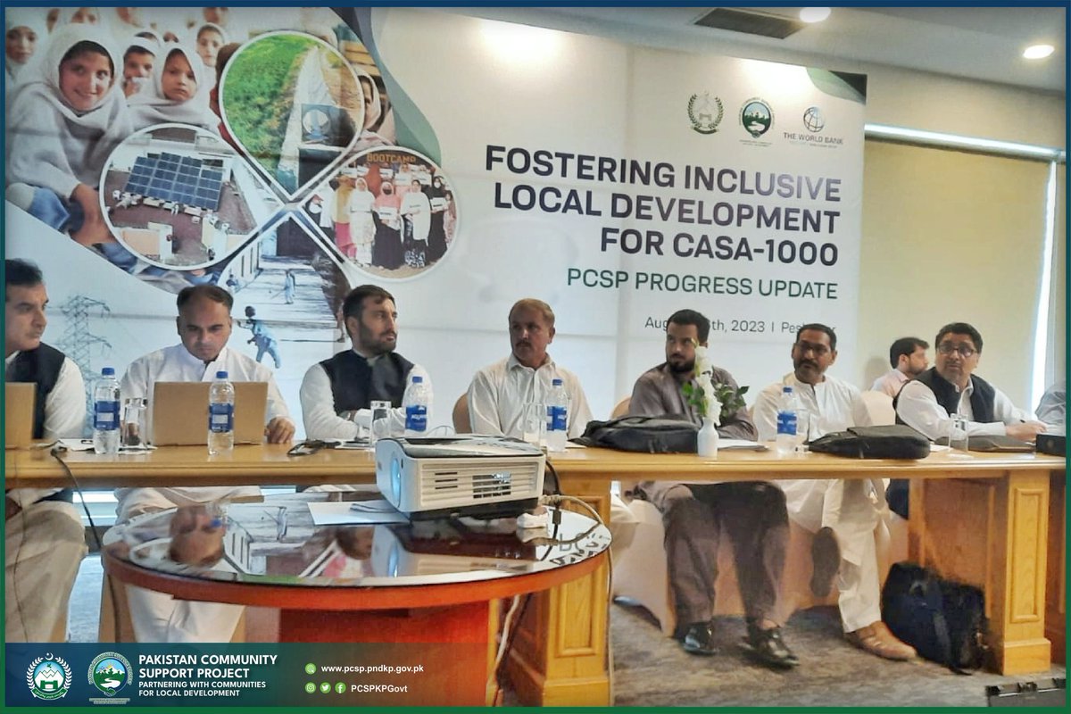 PCSPKpGovt's tweet photo. A comprehensive briefing on the @PCSPKpGovt implementation was given by the Project Director, Mr. Shakeel Ahmed, to the visiting World Bank delegation led by Robin Mearns, Practice Manager for South Asia Social Sustainability and Inclusion.
#PCSPImpact https://t.co/41JY8tVmoX